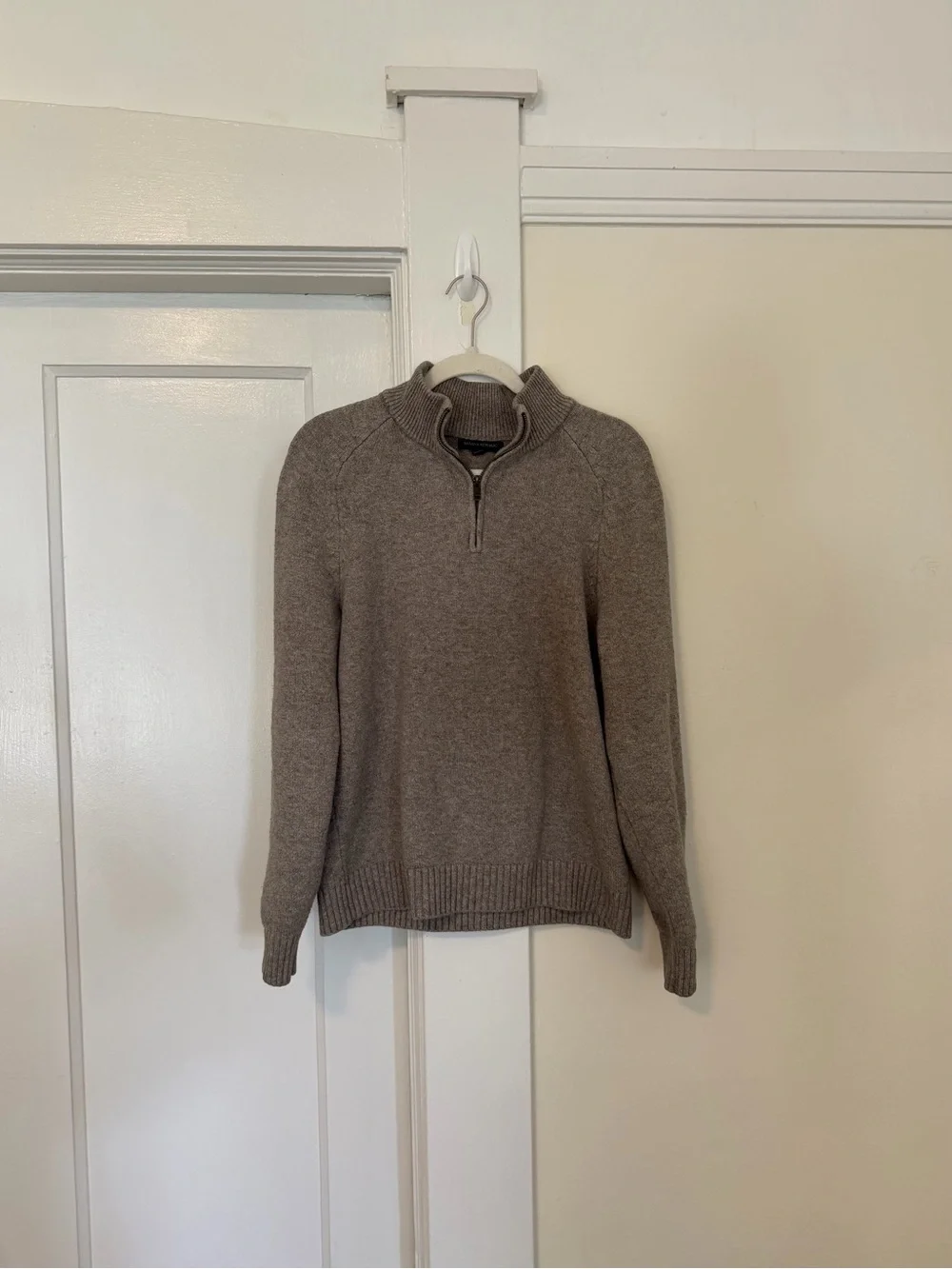 Banana Republic Men's Beige Cozy Half-Zip Sweater - Oatmeal